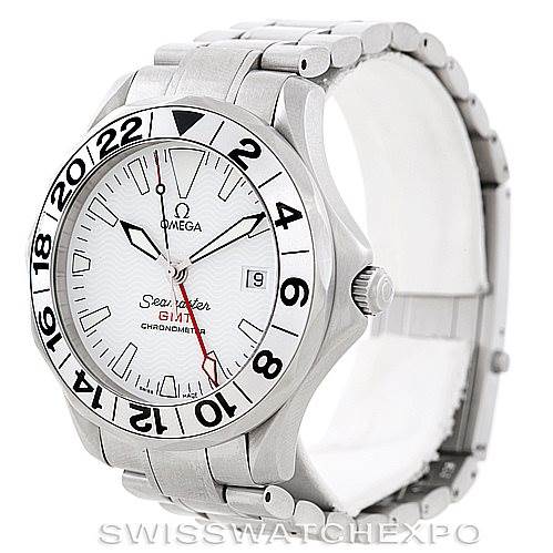 The image shows an Omega Seamaster 2538.20.00 Men
s Stainless Steel White Dial 2538.20.00 Men
s Stainless Steel White Dial watch angled to display its face, bezel, and part of the bracelet.