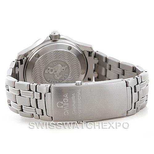 The image shows the back and clasp of an Omega Seamaster 2561.80.00 Men
s Stainless Steel Blue Dial 2561.80.00 Men
s Stainless Steel Blue Dial watch, showcasing the bracelet and engraved case back.