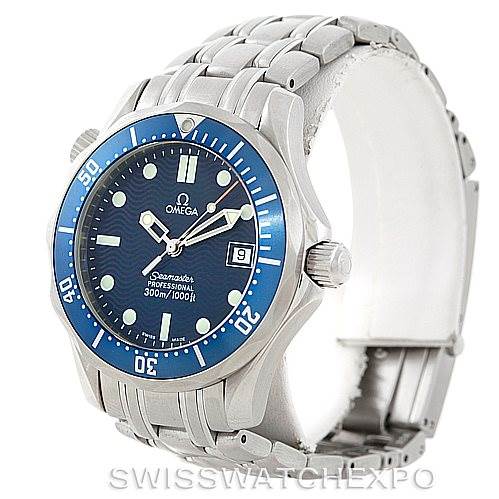 This image shows a front angle of the Omega Seamaster 2561.80.00 Men
s Stainless Steel Blue Dial 2561.80.00 Men
s Stainless Steel Blue Dial watch, highlighting its face, bezel, crown, and bracelet.