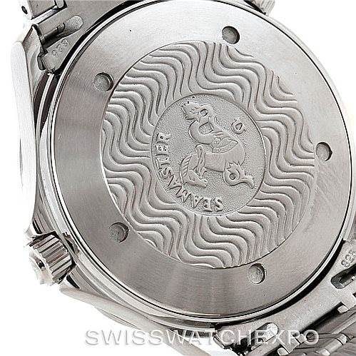 The image shows the case back of an Omega Seamaster 2541.80.00 Men
s Stainless Steel Blue Dial 2541.80.00 Men
s Stainless Steel Blue Dial watch, featuring an engraved wave pattern and the Omega logo.