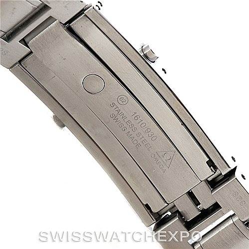 This is a close-up view of the clasp and part of the bracelet of the Omega Seamaster 2264.50.00 Men
s Stainless Steel Black Dial 2264.50.00 Men
s Stainless Steel Black Dial watch.