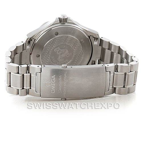 This image shows the back side and clasp of an Omega Seamaster 2265.80.00 Men
s Stainless Steel Blue Dial 2265.80.00 Men
s Stainless Steel Blue Dial watch, focusing on its stainless steel bracelet and engraved case back.