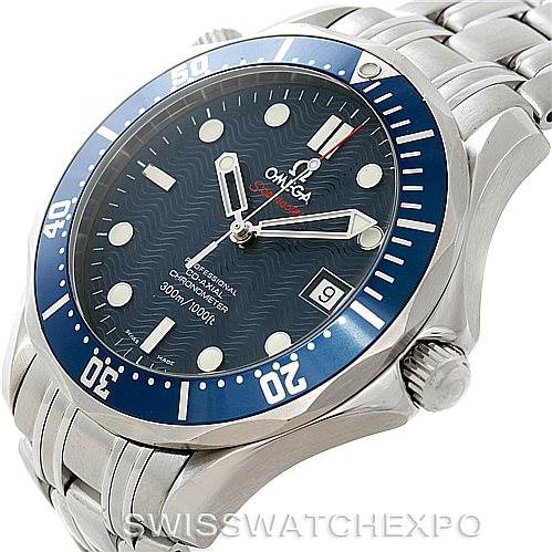 This image shows an angled close-up of the face, bezel, and part of the bracelet of an Omega Seamaster 2220.80.00 Men
s Stainless Steel Blue Dial 2220.80.00 Men
s Stainless Steel Blue Dial watch.