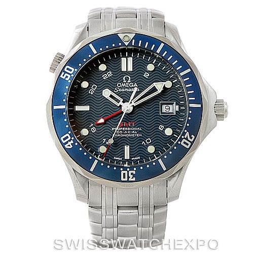 This image shows the front view of an Omega Seamaster 2535.80.00 Men
s Stainless Steel Blue Dial 2535.80.00 Men
s Stainless Steel Blue Dial watch, highlighting its dial, bezel, and metal bracelet.