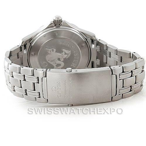 The image shows the back view of the Omega Seamaster 2221.80.00 Men
s Stainless Steel Blue Dial 2221.80.00 Men
s Stainless Steel Blue Dial watch, highlighting its stainless steel bracelet and clasp.