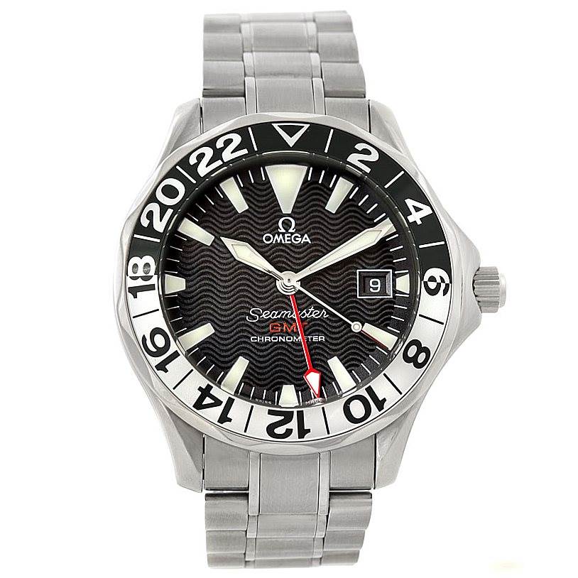 This image shows a front view of the Omega Seamaster 2234.50.00 Men
s Stainless Steel Black Dial 2234.50.00 Men
s Stainless Steel Black Dial watch, highlighting the dial, bezel, and bracelet.