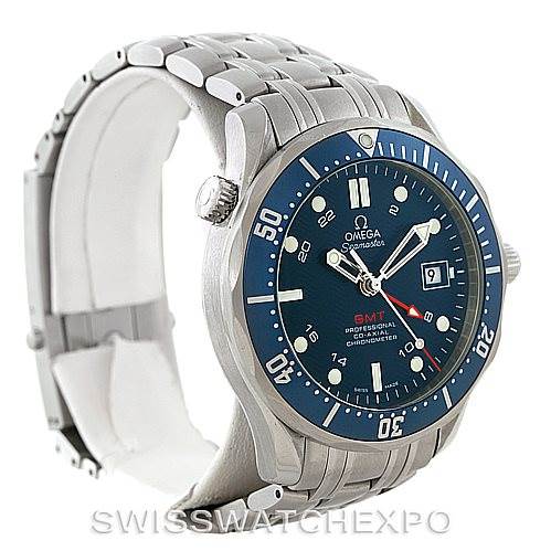 The image shows an Omega Seamaster 2535.80.00 Men
s Stainless Steel Blue Dial 2535.80.00 Men
s Stainless Steel Blue Dial watch angled to display the face, bezel, and part of the stainless steel bracelet.