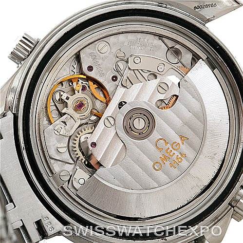 The image shows the inner workings and movement of the Omega Seamaster 2598.80.00 Men
s Stainless Steel Blue Dial 2598.80.00 Men
s Stainless Steel Blue Dial watch from a close-up angle.