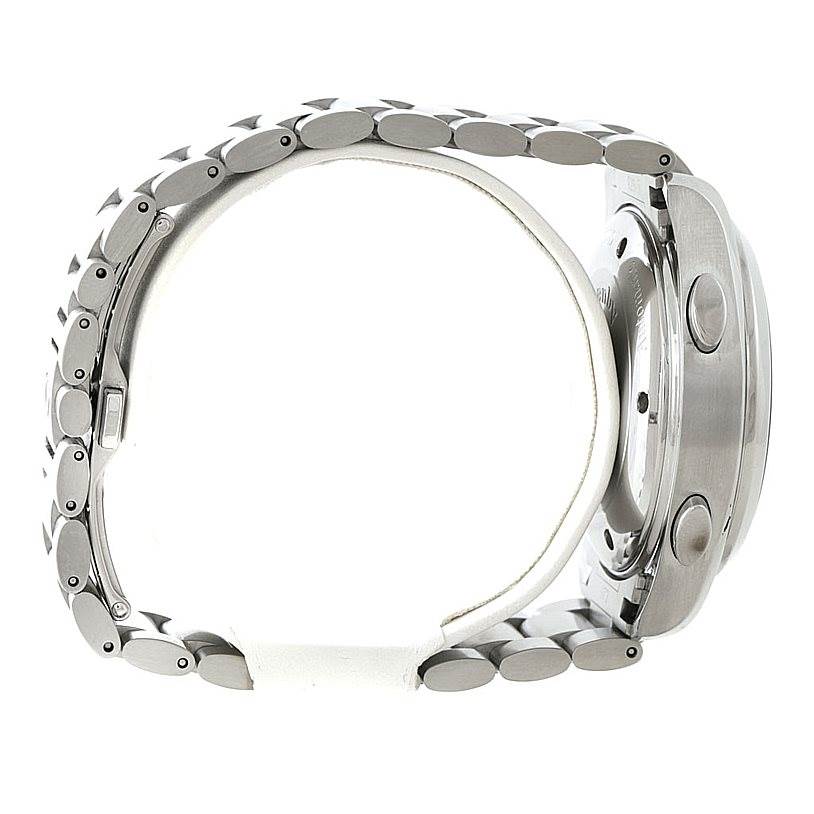 The image shows a side view of the Omega Seamaster 2513.30.00 Men
s Stainless Steel Silver Dial 2513.30.00 Men
s Stainless Steel Silver Dial watch, highlighting part of the strap and the case with buttons.