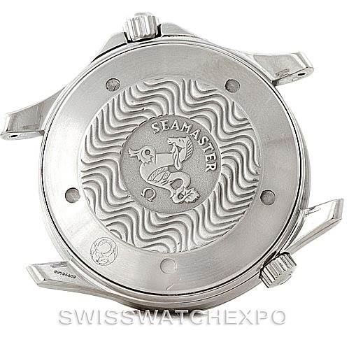 This image shows the case back of an Omega Seamaster 2531.80.00 Men
s Stainless Steel Blue Dial 2531.80.00 Men
s Stainless Steel Blue Dial watch, including the lugs and the crown.