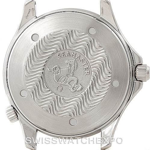 This image shows the case back of an Omega Seamaster 2541.80.00 Men
s Stainless Steel Blue Dial 2541.80.00 Men
s Stainless Steel Blue Dial watch with its engraved design and crown visible.