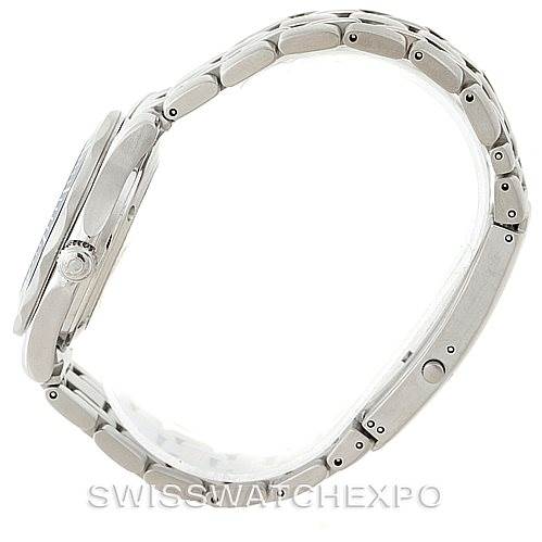 This image shows a side view of the Omega Seamaster 2551.80.00 Men
s Stainless Steel Blue Dial 2551.80.00 Men
s Stainless Steel Blue Dial watch, highlighting its stainless steel case, crown, and bracelet.