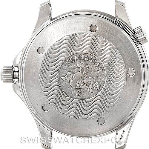 This image shows the case back of the Omega Seamaster 2531.80.00 Men
s Stainless Steel Blue Dial 2531.80.00 Men
s Stainless Steel Blue Dial watch featuring the wave pattern and Seamaster logo.