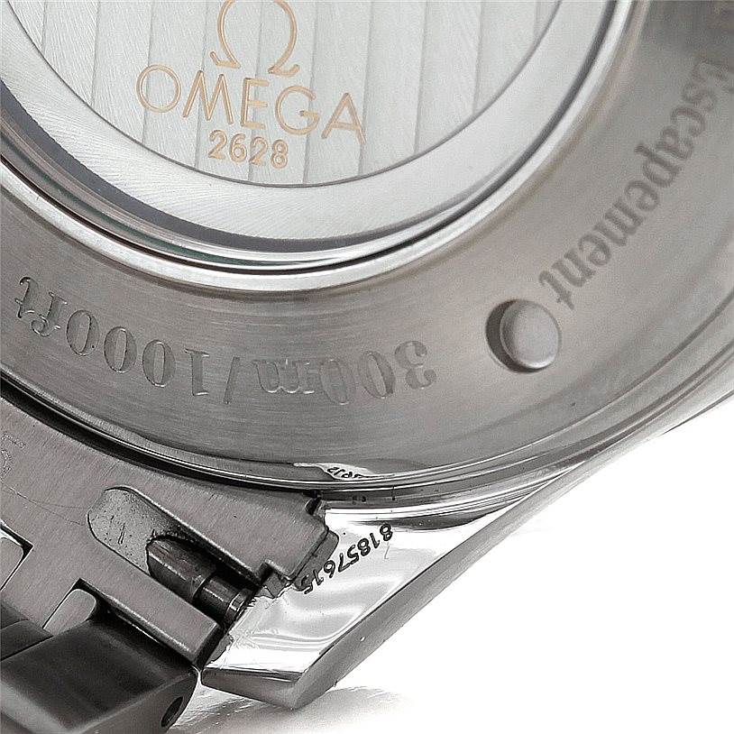 The image shows the back casing of an Omega Seamaster 2535.80.00 Men
s Stainless Steel Blue Dial 2535.80.00 Men
s Stainless Steel Blue Dial watch, including serial numbers and water resistance details.