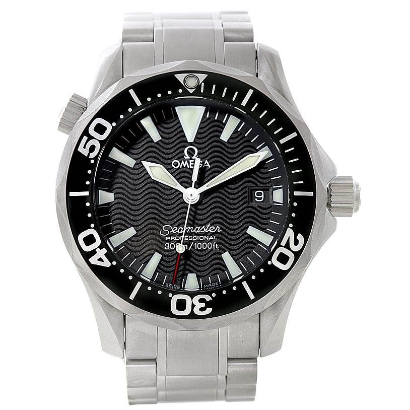 The image shows a front view of an Omega Seamaster 2262.50.00 Men
s Stainless Steel Black Dial 2262.50.00 Men
s Stainless Steel Black Dial watch, displaying the dial, bezel, and part of the bracelet.