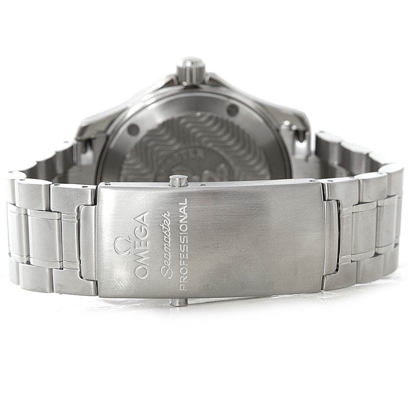 The image shows a rear view of the Omega Seamaster 2262.50.00 Men
s Stainless Steel Black Dial 2262.50.00 Men
s Stainless Steel Black Dial watch, focusing on the stainless steel bracelet and clasp.