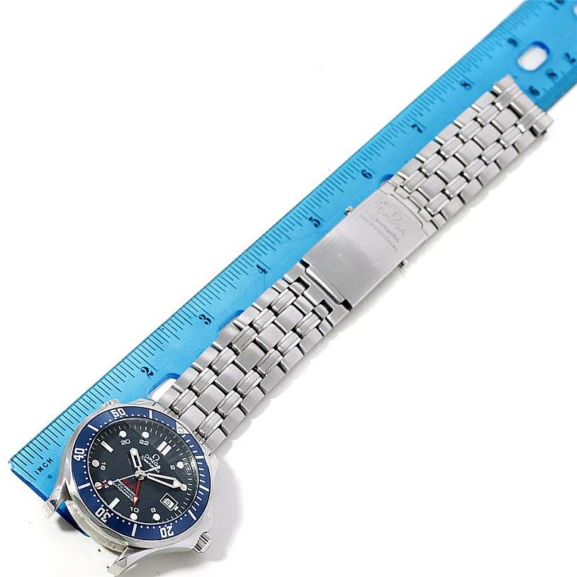 The Omega Seamaster 2535.80.00 Men
s Stainless Steel Blue Dial 2535.80.00 Men
s Stainless Steel Blue Dial watch is shown from a top-down angle, highlighting the face, bracelet, and clasp.