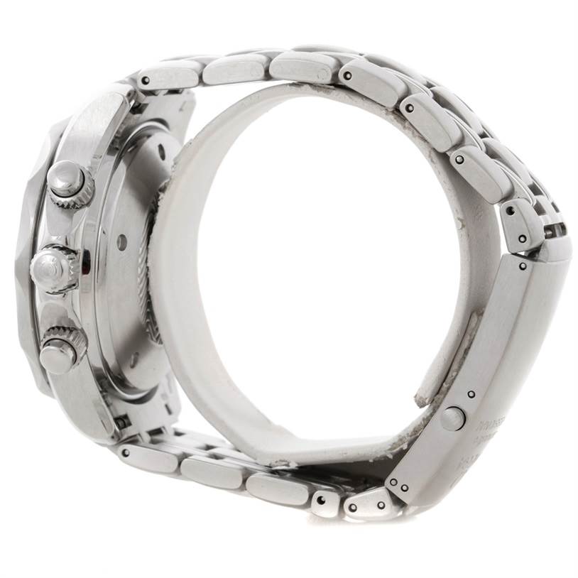 The image shows a side view of the Omega Seamaster 2598.20.00 Men
s Stainless Steel White Dial 2598.20.00 Men
s Stainless Steel White Dial watch, highlighting the metal bracelet and side buttons and crown.