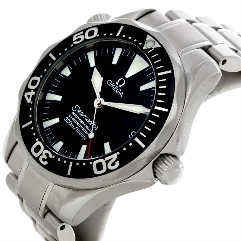 The image shows a close-up angle of the Omega Seamaster 2252.50.00 Men
s Stainless Steel Black Dial 2252.50.00 Men
s Stainless Steel Black Dial watch, highlighting its dial, bezel, crown, and part of the bracelet.