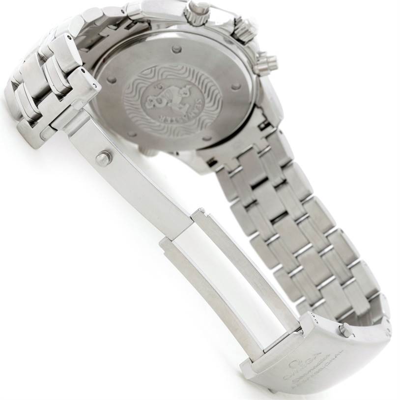 This image shows the case back, crown, and bracelet of the Omega Seamaster 2599.80.00 Men
s Stainless Steel Blue Dial 2599.80.00 Men
s Stainless Steel Blue Dial watch from a rear angle.