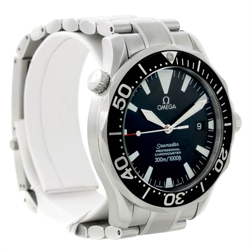 The image shows an angled side view of the Omega Seamaster 2254.50.00 Men
s Stainless Steel Black Dial 2254.50.00 Men
s Stainless Steel Black Dial watch, highlighting its face, bezel, crown, and bracelet.