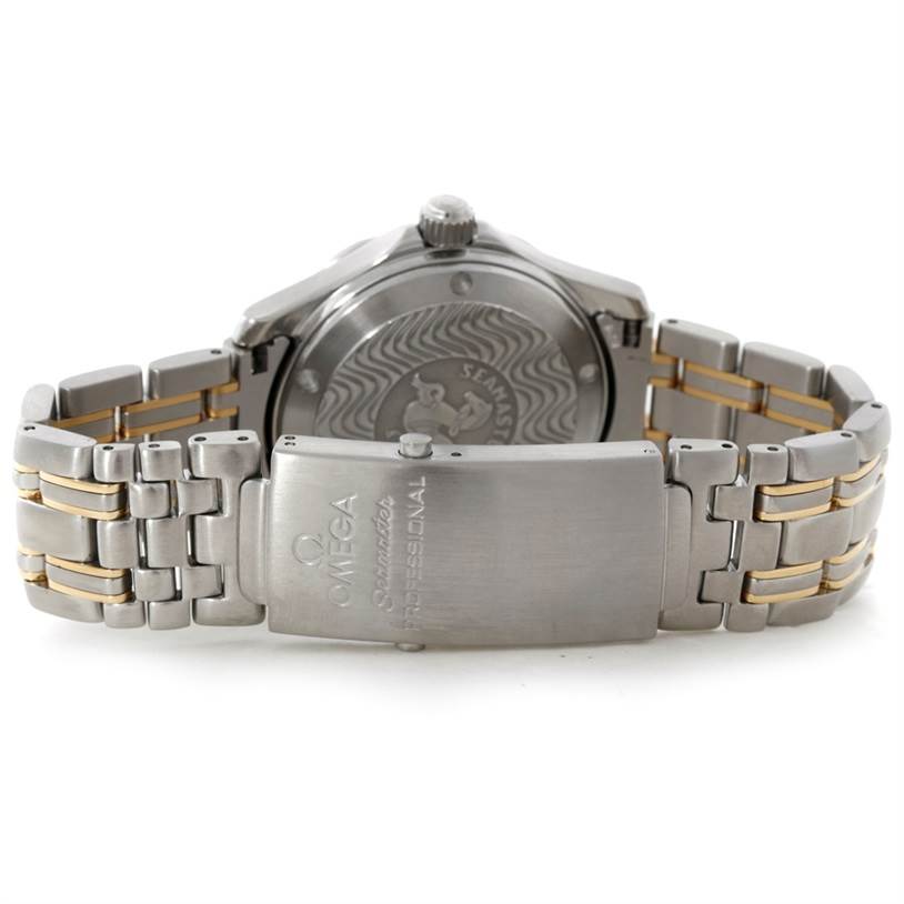 The image shows the back view of the Omega Seamaster Men
s Stainless Steel Blue Dial Men
s Stainless Steel Blue Dial watch, highlighting the case back and the clasp on the bracelet.