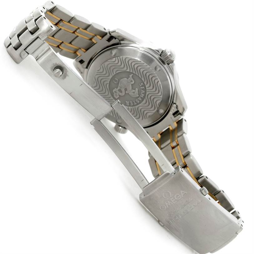 The image shows the back case, bracelet, and clasp of the Omega Seamaster Men
s Stainless Steel Blue Dial Men
s Stainless Steel Blue Dial watch at an angle.