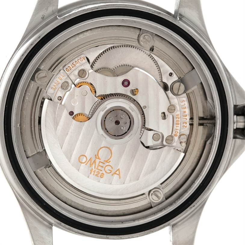 This image shows the back of an Omega Seamaster 2538.20.00 Men
s Stainless Steel White Dial 2538.20.00 Men
s Stainless Steel White Dial watch with its internal mechanical movement visible.
