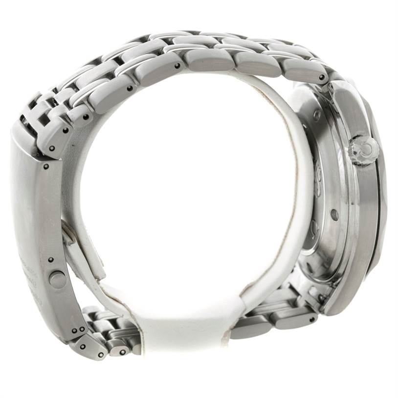 The image shows a side view of an Omega Seamaster 2220.80.00 Men
s Stainless Steel Blue Dial 2220.80.00 Men
s Stainless Steel Blue Dial watch, highlighting its metal bracelet and partially visible case.