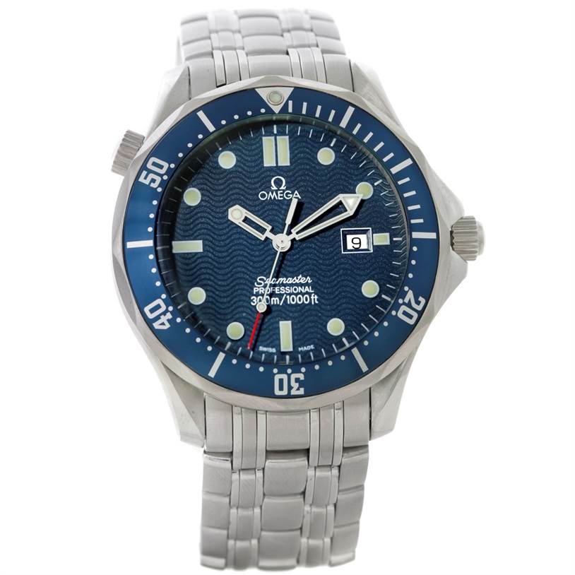 The image shows a frontal view of an Omega Seamaster 2541.80.00 Men
s Stainless Steel Blue Dial 2541.80.00 Men
s Stainless Steel Blue Dial watch, highlighting its blue dial, bezel, and stainless steel bracelet.