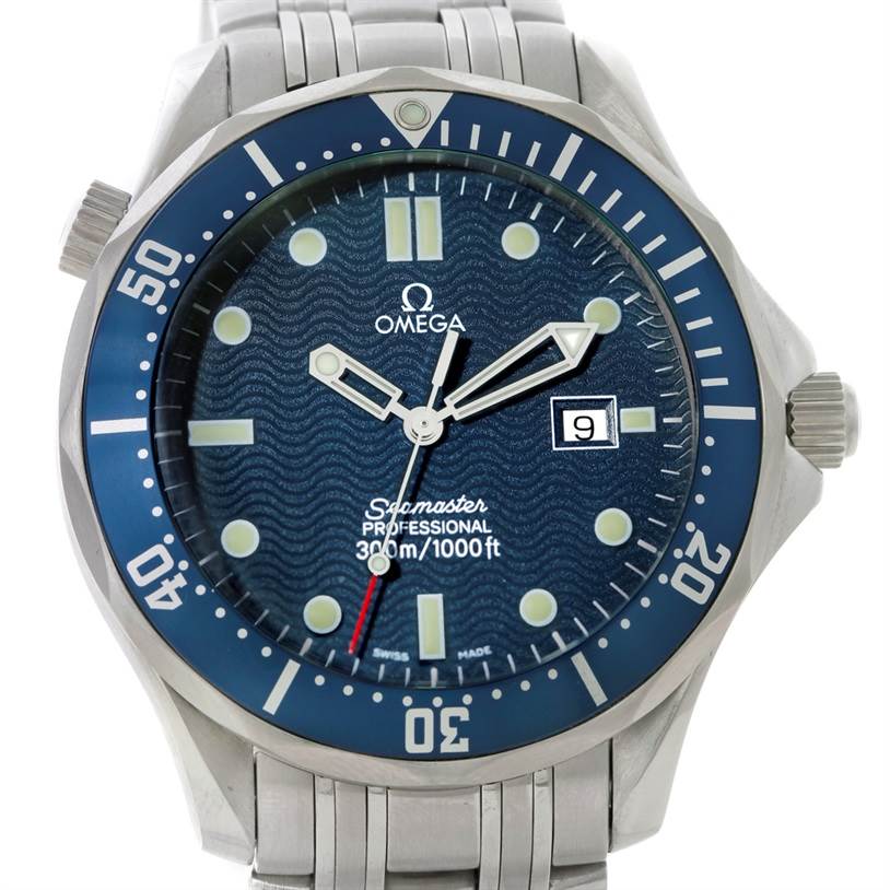 The image shows a front view of the Omega Seamaster 2541.80.00 Men
s Stainless Steel Blue Dial 2541.80.00 Men
s Stainless Steel Blue Dial watch, highlighting its face, bezel, and part of the stainless steel bracelet.