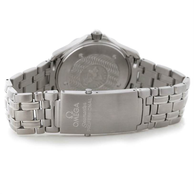 The image shows the back view of the Omega Seamaster 2541.80.00 Men
s Stainless Steel Blue Dial 2541.80.00 Men
s Stainless Steel Blue Dial watch, focusing on the clasp and bracelet.