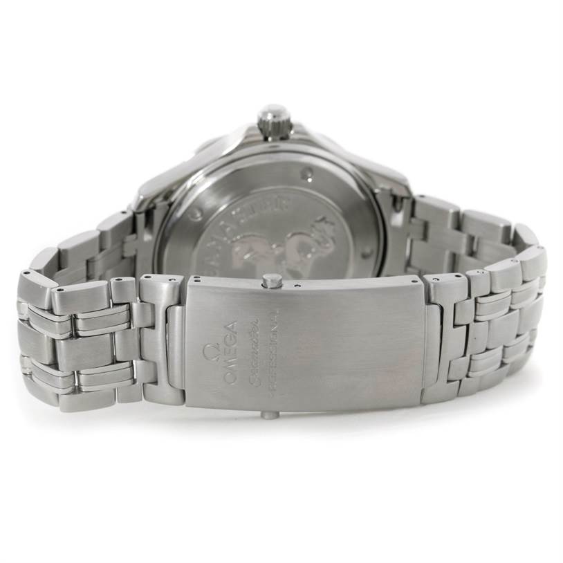 The image shows the back view of an Omega Seamaster 2220.80.00 Men
s Stainless Steel Blue Dial 2220.80.00 Men
s Stainless Steel Blue Dial watch, highlighting the clasp and bracelet in stainless steel.