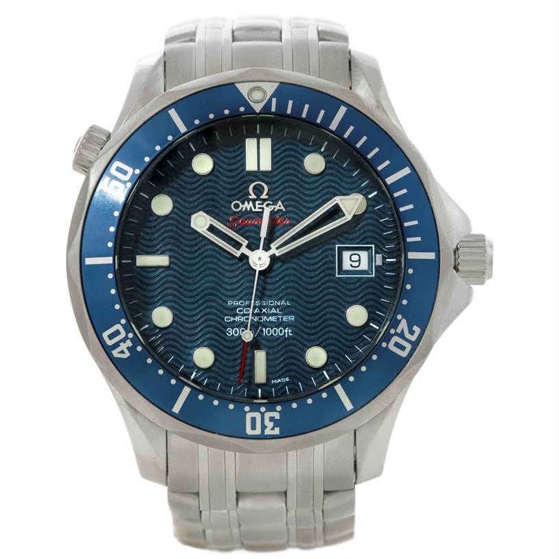 The image shows a front view of an Omega Seamaster 2220.80.00 Men
s Stainless Steel Blue Dial 2220.80.00 Men
s Stainless Steel Blue Dial watch, highlighting its dial, bezel, date window, and stainless steel bracelet.