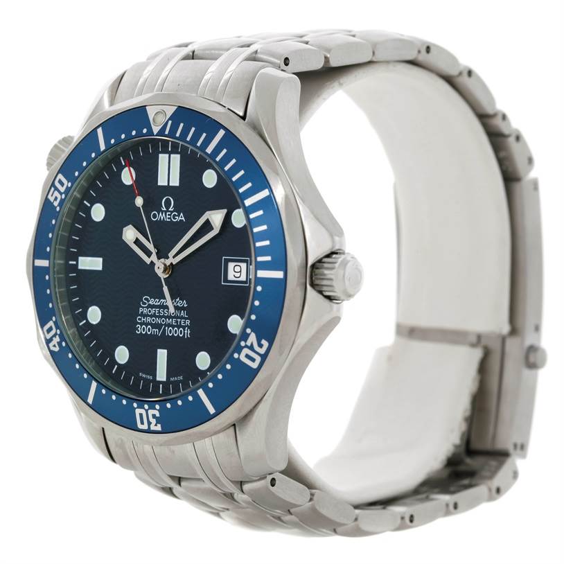 The image shows an angled side view of the Omega Seamaster 2531.80.00 Men
s Stainless Steel Blue Dial 2531.80.00 Men
s Stainless Steel Blue Dial watch, highlighting its blue bezel, dial, and metal bracelet.