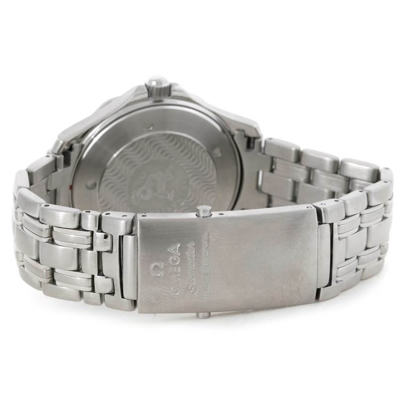 The image shows the back and clasp of the Omega Seamaster 2531.80.00 Men's Stainless Steel Blue Dial 2531.80.00 Men's Stainless Steel Blue Dial watch, including the case back and metal bracelet.