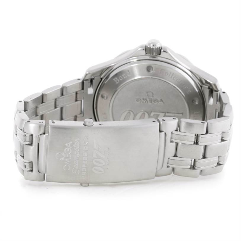 The image shows the back and clasp of an Omega Seamaster 212.30.41.20.01.001 Men
s Stainless Steel Black Dial 212.30.41.20.01.001 Men
s Stainless Steel Black Dial watch, featuring 007 and Bond branding.