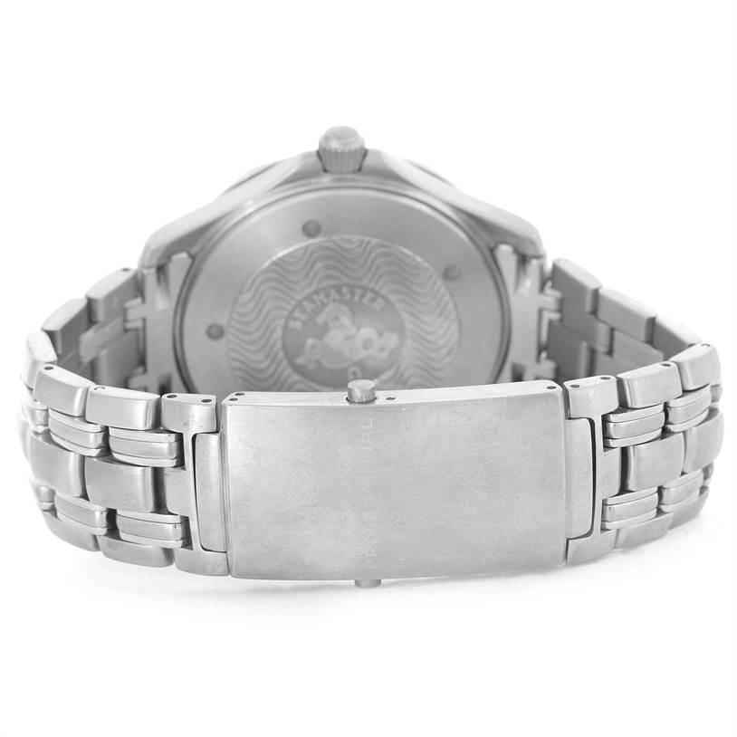 The image shows the back case and clasp of an Omega Seamaster 2231.80.00 Men's Titanium Blue Dial 2231.80.00 Men's Titanium Blue Dial watch.