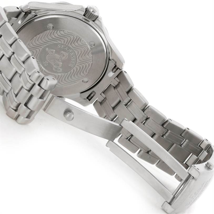 The image shows the back and bracelet of an Omega Seamaster 2254.50.00 Men
s Stainless Steel Black Dial 2254.50.00 Men
s Stainless Steel Black Dial watch from an angled perspective.