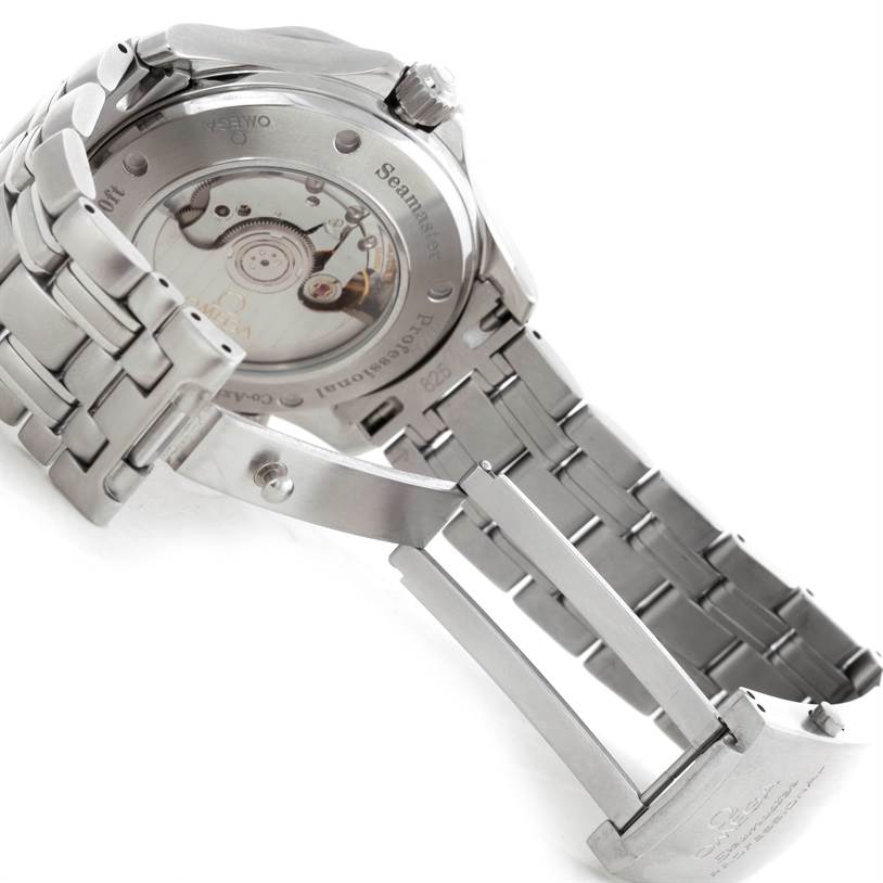 The image shows the back case and bracelet of an Omega Seamaster 2535.80.00 Men
s Stainless Steel Blue Dial 2535.80.00 Men
s Stainless Steel Blue Dial watch at an angled perspective.