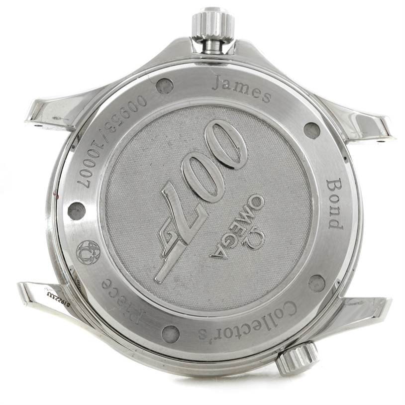 This image shows the back case of an Omega Seamaster 212.30.41.20.01.001 Men
s Stainless Steel Black Dial 212.30.41.20.01.001 Men
s Stainless Steel Black Dial watch, featuring the 007 logo and "James Bond" engraving.