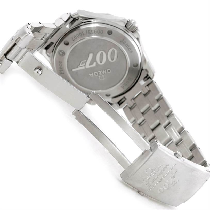 The image shows the back case and partially opened metal bracelet with clasp of the Omega Seamaster 212.30.41.20.01.001 Men
s Stainless Steel Black Dial 212.30.41.20.01.001 Men
s Stainless Steel Black Dial watch, featuring "007" branding.