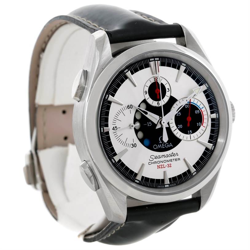The image shows an angled view of an Omega Seamaster 2813.30.81 Men
s Stainless Steel Silver Dial 2813.30.81 Men
s Stainless Steel Silver Dial Chronometer NZL-32, highlighting its face, bezel, and leather strap.