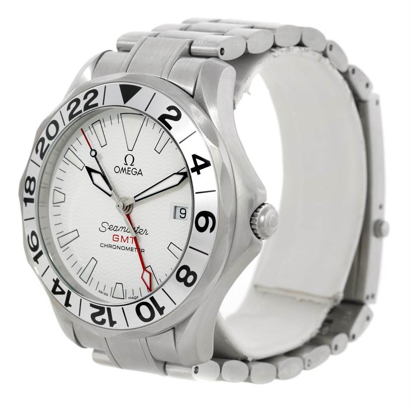 The image shows an Omega Seamaster 2538.20.00 Men
s Stainless Steel White Dial 2538.20.00 Men
s Stainless Steel White Dial GMT watch from a front angle, highlighting its silver bezel, white dial, and metal bracelet.