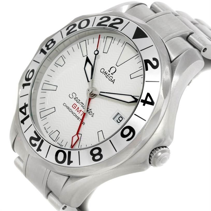 This image shows a close-up angle of an Omega Seamaster 2538.20.00 Men
s Stainless Steel White Dial 2538.20.00 Men
s Stainless Steel White Dial GMT Chronometer, displaying the face, bezel, crown, and part of the bracelet.