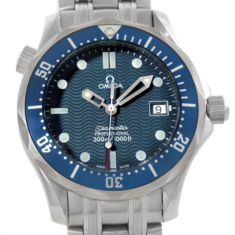 The image shows a front view of the Omega Seamaster 2561.80.00 Men's Stainless Steel Blue Dial 2561.80.00 Men's Stainless Steel Blue Dial watch, highlighting the dial, bezel, hands, and date display.