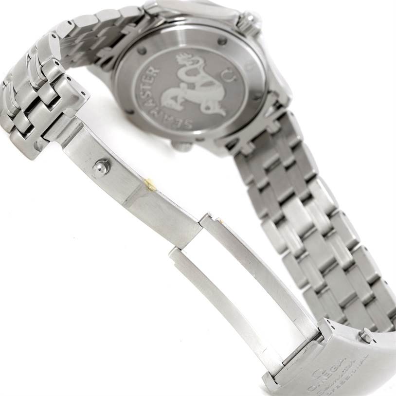 The image shows the back view and bracelet clasp of an Omega Seamaster 2222.80.00 Men's Stainless Steel Blue Dial 2222.80.00 Men's Stainless Steel Blue Dial watch.