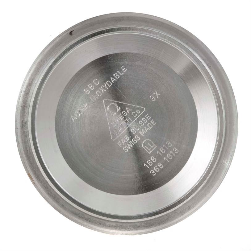 The image shows the inside of the watch case back for an Omega Seamaster 2534.50.00 Men
s Stainless Steel Black Dial 2534.50.00 Men
s Stainless Steel Black Dial model.