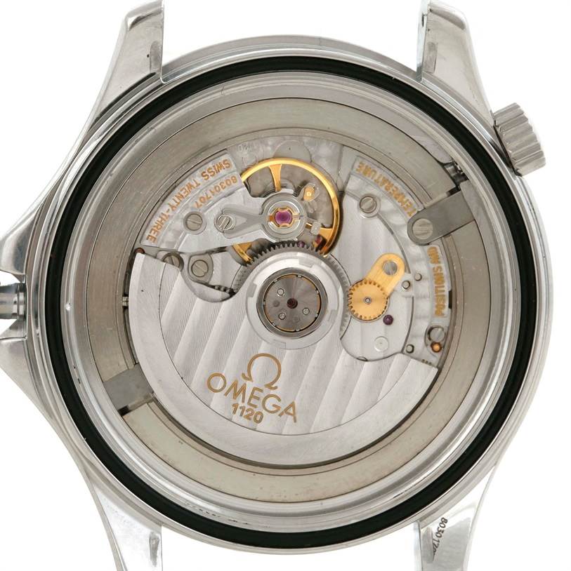 The image shows the back view of an Omega Seamaster 2531.80.00 Men
s Stainless Steel Blue Dial 2531.80.00 Men
s Stainless Steel Blue Dial watch, revealing its internal mechanical components and movement.