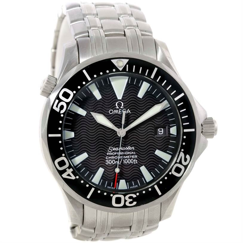 This image shows a front view of the Omega Seamaster 2254.50.00 Men
s Stainless Steel Black Dial 2254.50.00 Men
s Stainless Steel Black Dial watch, detailing the dial, bezel, and part of the metal bracelet.
